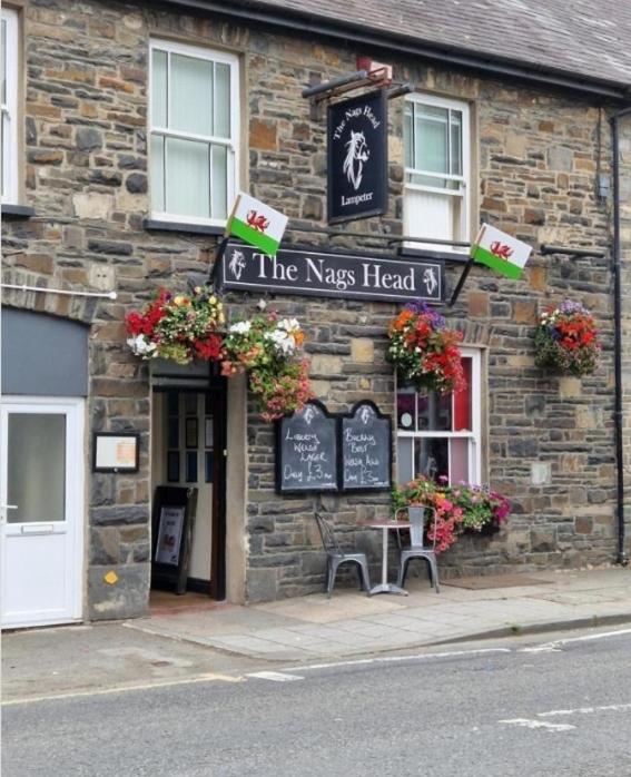 Hotel Nags Head Pub Lampeter Exterior foto