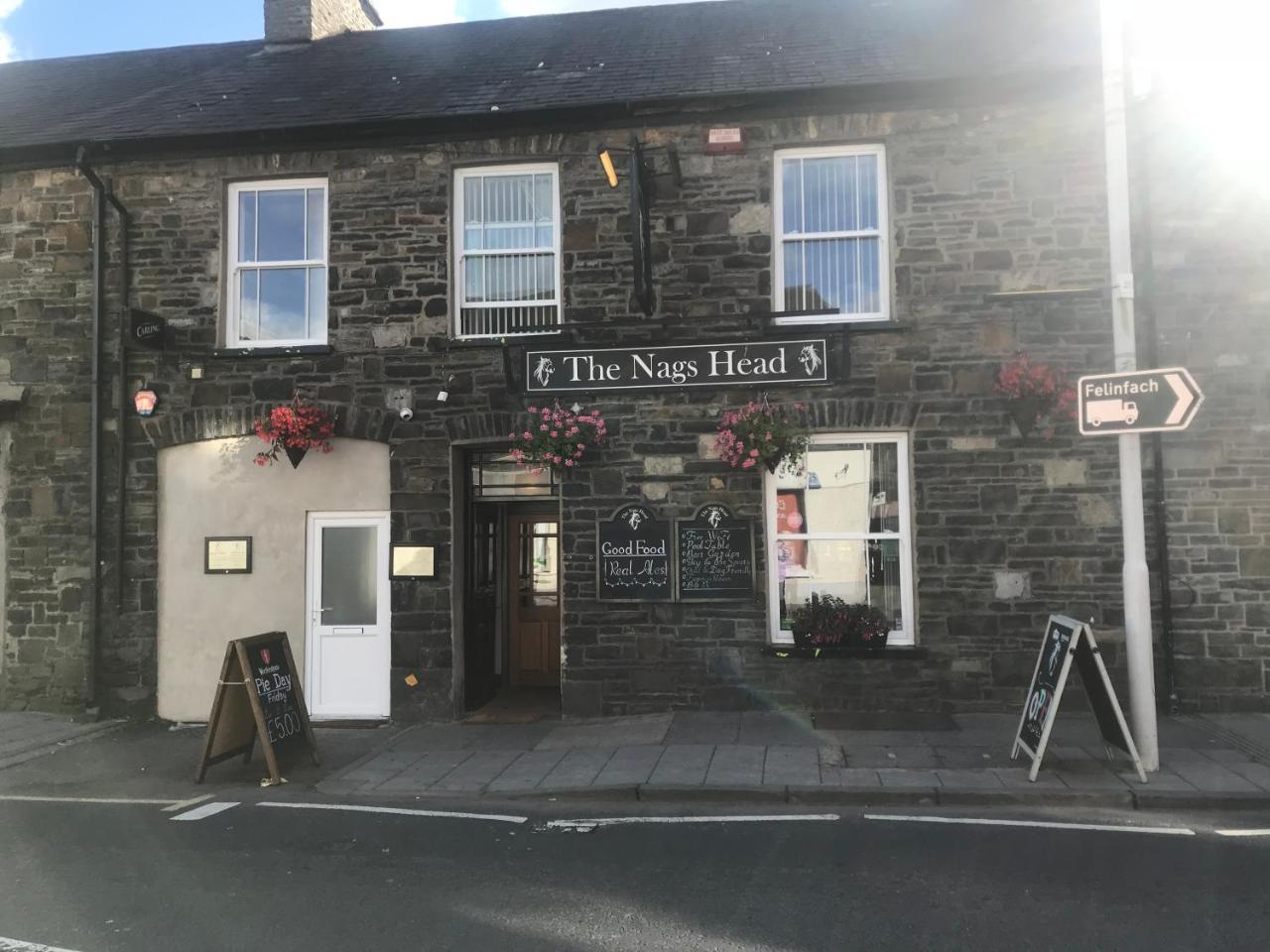 Hotel Nags Head Pub Lampeter Exterior foto