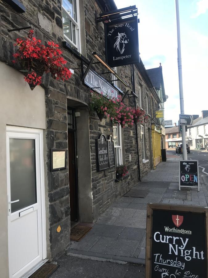 Hotel Nags Head Pub Lampeter Exterior foto